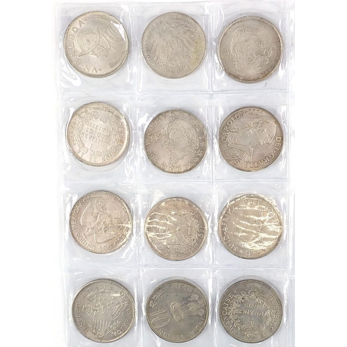 2814 - Album of world coins