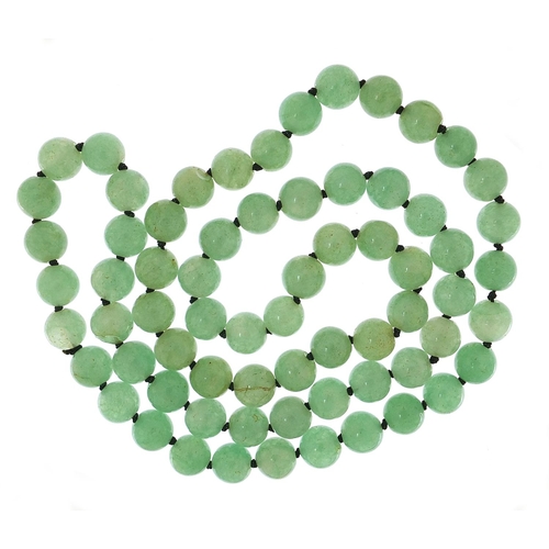 2431 - Chinese green jade bead necklace, 157.5g