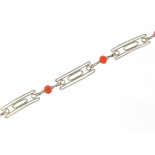 279 - 9ct white gold and coral bracelet, 16cm in length, 2.5g