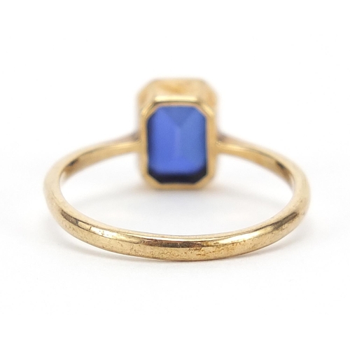 118 - 9ct gold blue stone ring, (tests as sapphire), size M/N, 1.8g