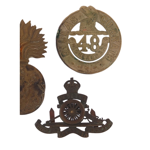 3475 - Five military interest cap badges including Australian Commonwealth Military Forces, 48th Highlander... 