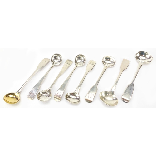 1465 - Seven Georgian and later silver mustard spoons, various hallmarks, the largest 10.5cm in length, tot... 