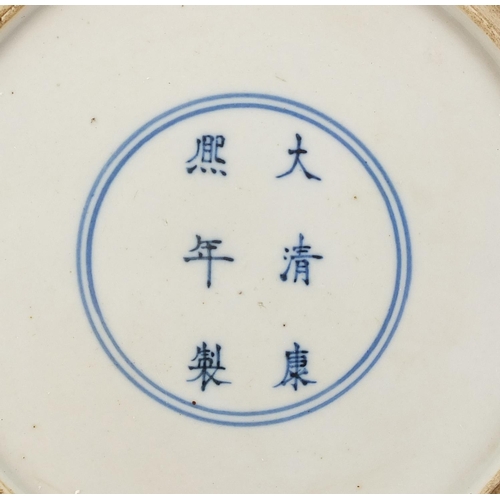 912 - Chinese porcelain plate hand painted in the famille verte palette with warriors in a palace setting,... 