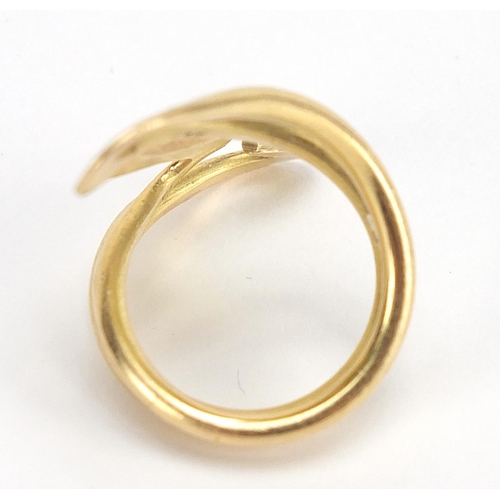 358 - Modernist 18ct gold ring, size L, 9.3g