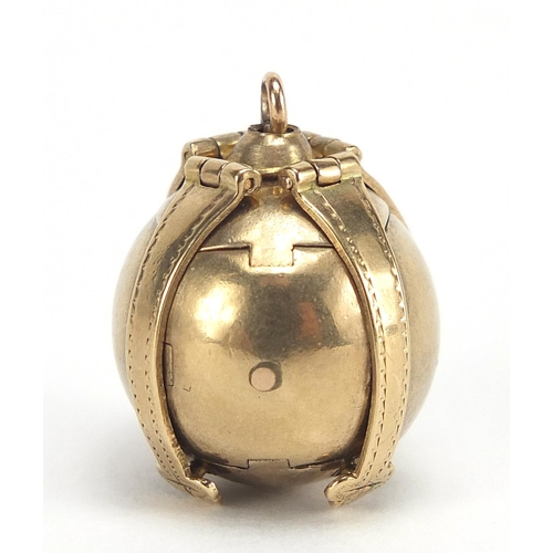 172 - 9ct gold cased folding masonic ball pendant, 4.5cm high when open, 11.5g