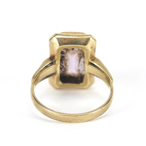 385 - Antique design 9ct gold amethyst ring with engraved setting, size L, 2.6g