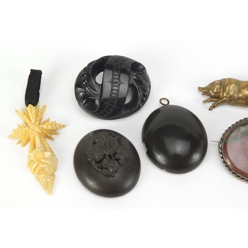 2804 - Antique and later jewellery including vulcanite locket, silver Scottish agate harp brooch,  brass le... 