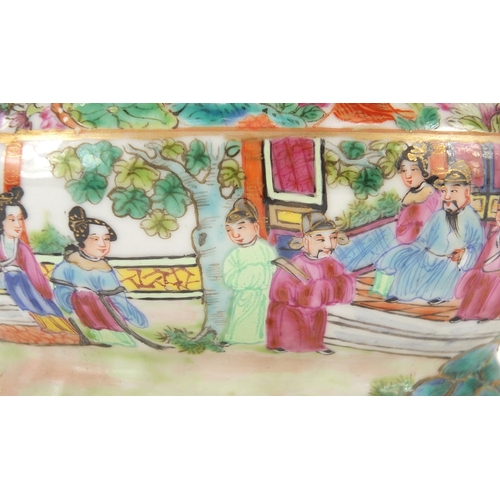 593 - Chinese Canton porcelain sauce tureen and cover with twin handles hand painted in the famille rose p... 