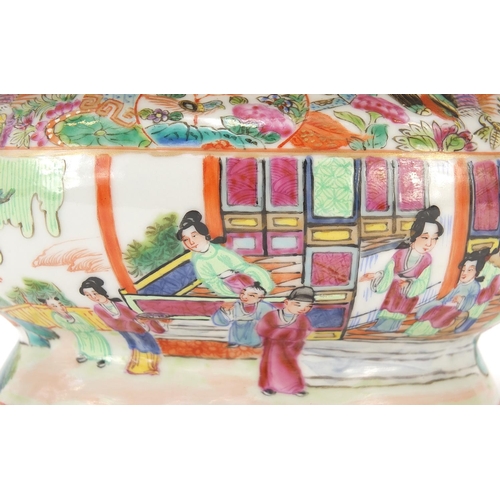 593 - Chinese Canton porcelain sauce tureen and cover with twin handles hand painted in the famille rose p... 