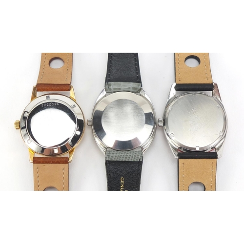 401 - Eterna, three gentlemen's wristwatches including two Eterna-matic, two with date apertures