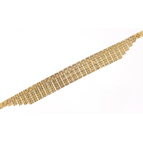 22 - 9ct gold Egyptian design necklace, 43cm in length, 34.0g