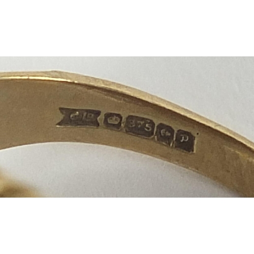 237 - 9ct gold Anthony & Cleopatra coin ring with pierced setting, size M, 5.5g