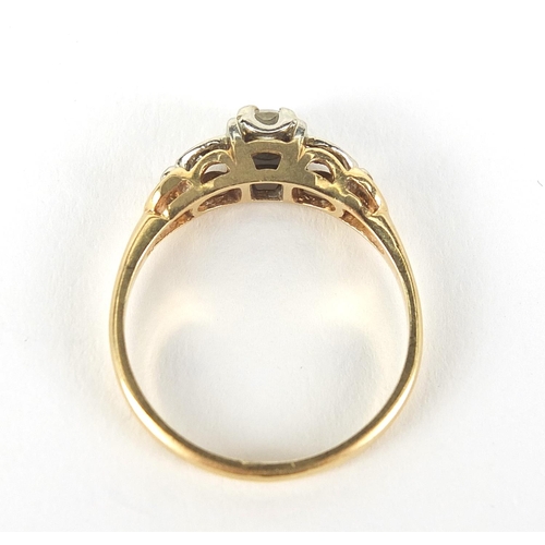 384 - Unmarked gold diamond ring, size N, 2.3g