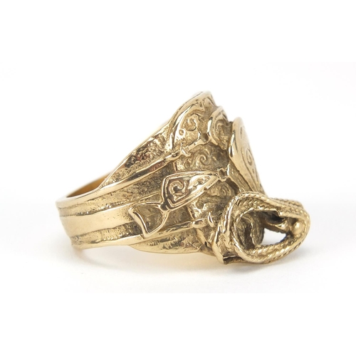 271 - Large 9ct gold horse saddle ring, the saddle 2.5cm wide, size Z, 28.8g