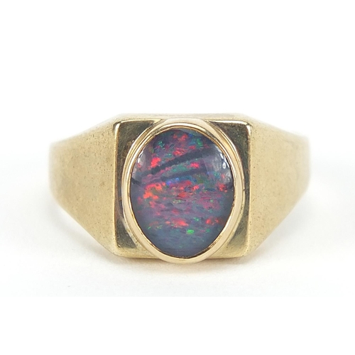 322 - 9ct gold cabochon opal ring, size W, 6.2g