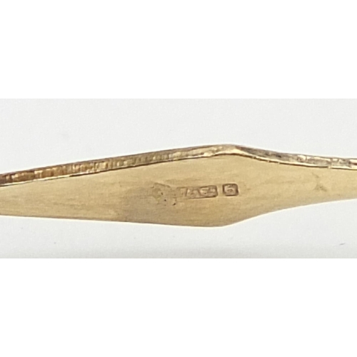 674 - 9ct gold engine turned propelling toothpick by Cohen & Charles, Birmingham 1991, 7.6cm in length whe... 