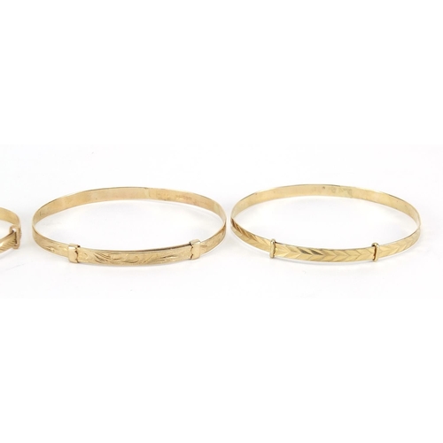 180 - Five 9ct gold christening bracelets, the largest 6cm in diameter, total 17.2g