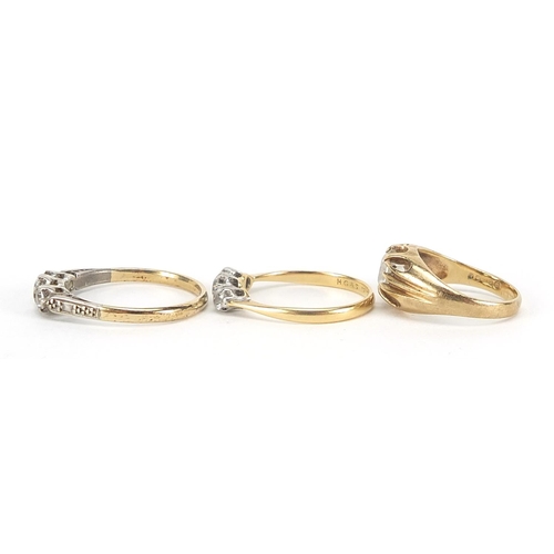 338 - Three 18ct gold and 9ct gold clear stone rings, sizes F, L and O, 6.0g