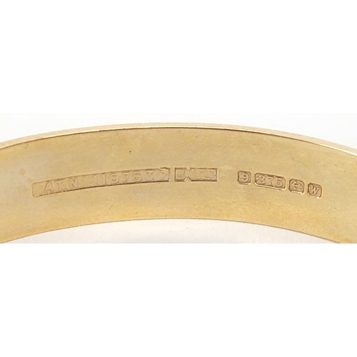 348 - 9ct gold bark design hinged bangle, 6cm in diameter, 19.0g