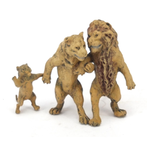 2452 - Cold painted bronze lion family in the style of Franz Xaver Bergmann, 8cm wide