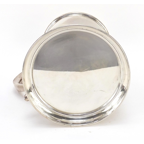 695 - Mappin & Webb, Elizabeth II silver tankard, Sheffield 1977, 12cm high, 326.5g