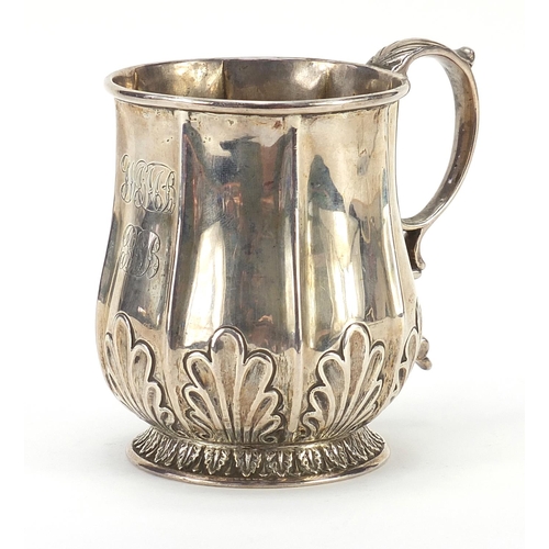 529 - George IV silver christening tankard with embossed decoration, indistinct maker's mark, London 1826,... 