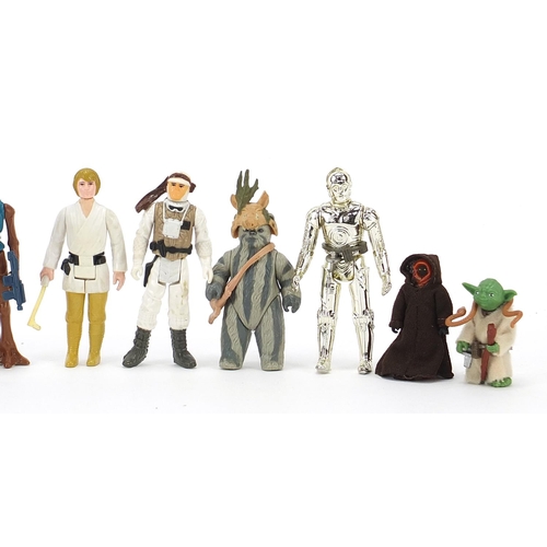 623 - Fourteen vintage Star Wars action figures with accessories including Sand People, Snaggletooth, Hamm... 