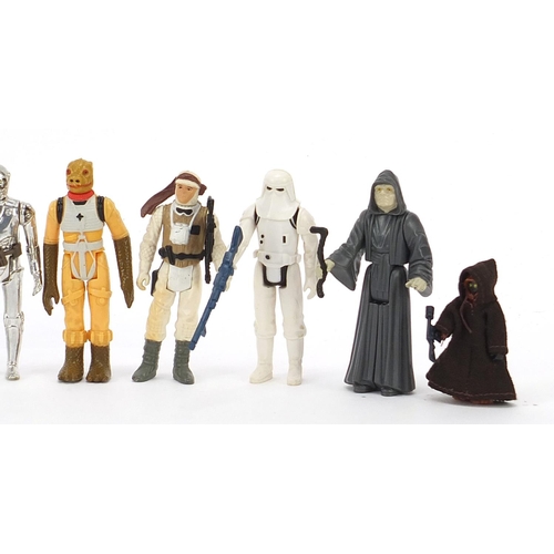 615 - Fifteen vintage Star Wars action figures with accessories including Emperor's Royal Guard, Yoda, Bob... 