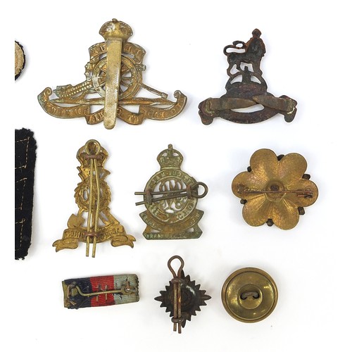 3478 - British militaria including cloth patches, Queen Mary's Regiment Surrey Yeomanry cap badge and a but... 