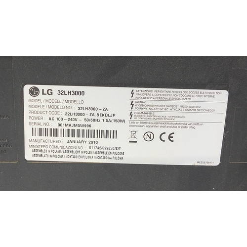 277 - LG 32 inch LCD TV with a universal control