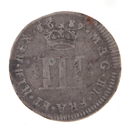 2497 - James II 1687 Maundy threepence