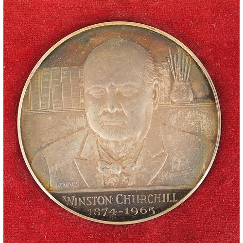 2549 - Commemorative silver metal medallions including Winston Churchill and five Apollo 11