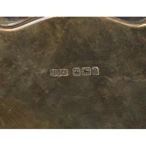 2332 - James Dixon & Sons Ltd, George V circular silver salver raised on four scroll feet, Sheffield 1913, ... 