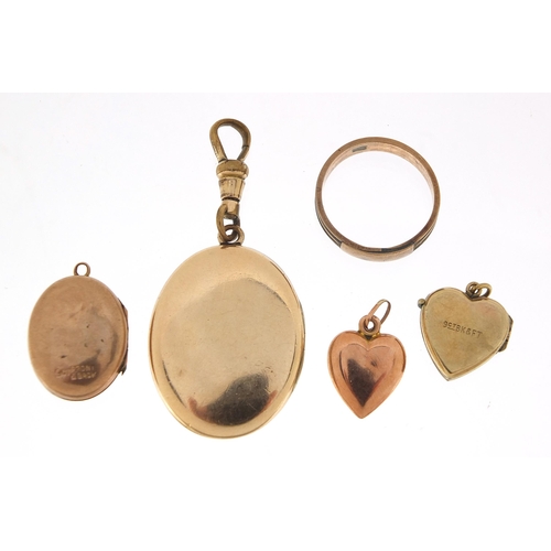 2144 - Four 9ct gold back and front lockets and a 9ct gold elephant hair ring, total 14.8g