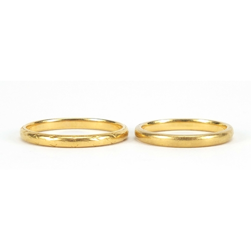 1686 - Two 22ct gold wedding bands, sizes L and P, 5.4g