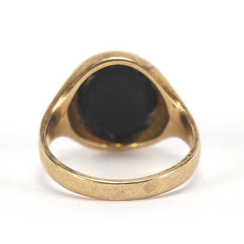 1717 - 9ct gold black onyx signet ring, size M, 4.1g