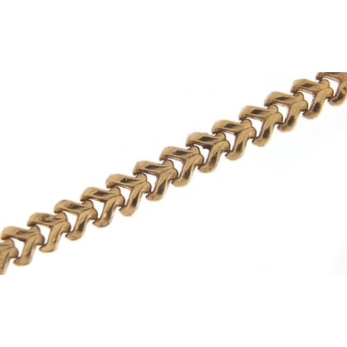 1710 - 9ct gold bracelet, 18cm in length, 9.2g