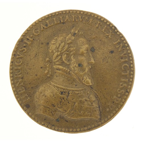 239 - Antique French medal showing bust of Henry II, dated 1552, 5cm in diameter