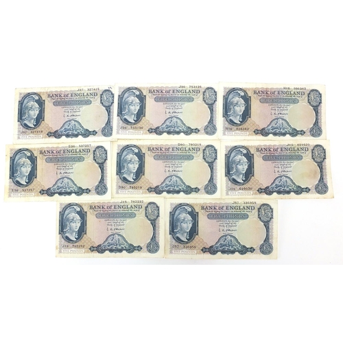 282 - Eight Bank of England five pound notes, Chief Cashier L K O'Brien