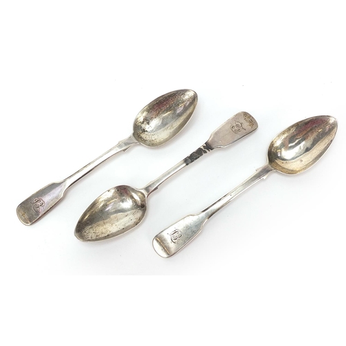 2187 - William Hope, set of three George IV silver teaspoons, Exeter 1824, 14cm in length, 51.7g