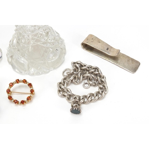 2201 - Silver jewellery and objects and a 9ct gold necklace, including a pair of Edwardian cut glass scent ... 