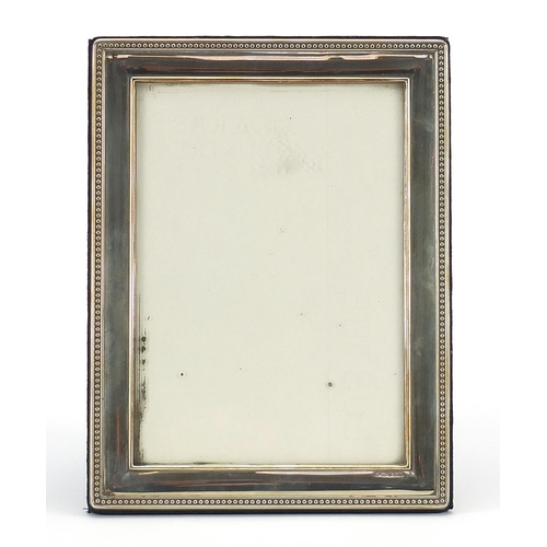 2209 - Carrs, rectangular silver easel photo frame, Sheffield 2006, 21.5cm x 16.5cm