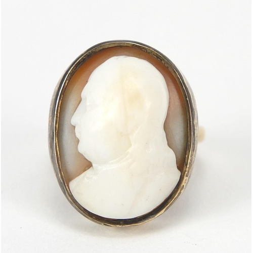 1614 - Antique 15ct gold cameo ring depicting a male bust, size H, 5.5g