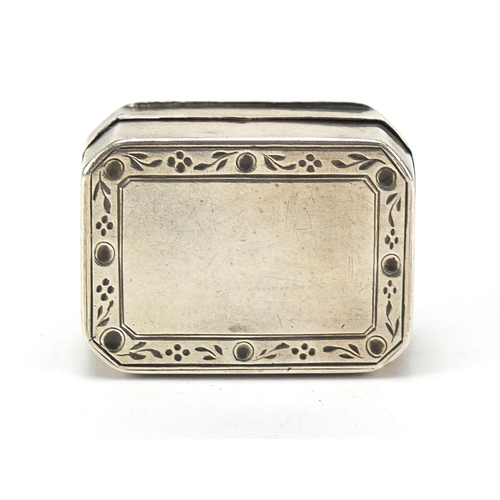 2225 - George III silver vinaigrette with hinged lid and gilt interior, TW maker's mark, Birmingham 1814, 3... 