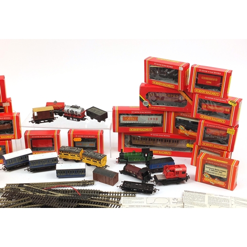 1972 - Hornby 00 gauge model railway and accessories, mostly boxed, including advertising wagons, 75 ton br... 