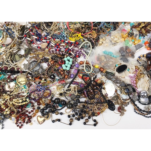 1894 - Extensive collection of vintage and later costume jewellery including necklaces, bracelets and earri... 