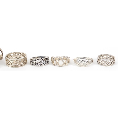 2770 - Ten Celtic design silver rings, various sizes, 42.6g