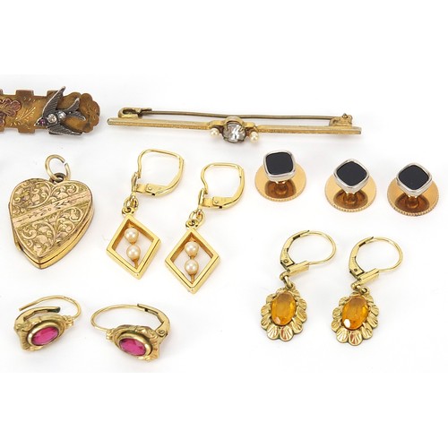 2792 - Antique and later gold coloured metal jewellery including a love heart locket, intaglio seal fob and... 