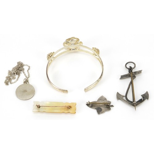 2797 - Silver jewellery including anchor brooch, rose design bangle and mother of pearl brooch