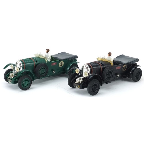 1921 - Two vintage Scalextric Bentley MM-C64 vehicles with boxes